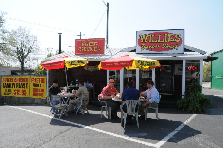 Willie’s Famous Burger & Fires image